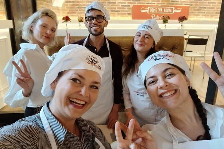 Pasta- und Tiramisu-Kochkurs bei Come Na Vorta Navigli Mailand