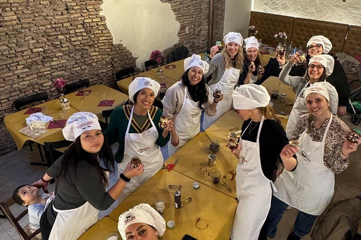 Pasta- und Tiramisu-Kochkurs bei Come Na Vorta Navigli Mailand — Foto 2