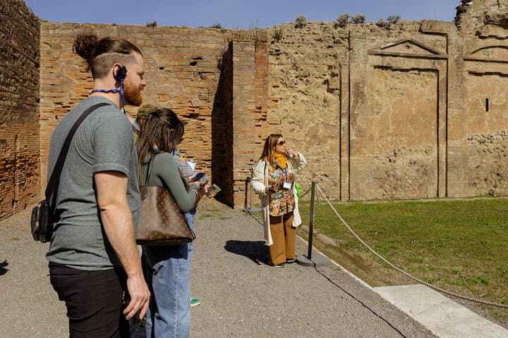 Ruinas de Pompeya: Tour Guiado con Transporte de Ida y Vuelta desde Nápoles — foto 4