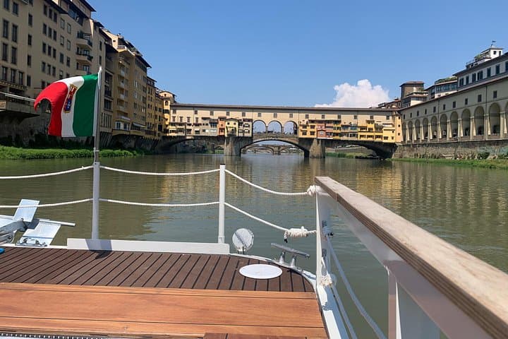 Crucero por el río Arno en Florencia