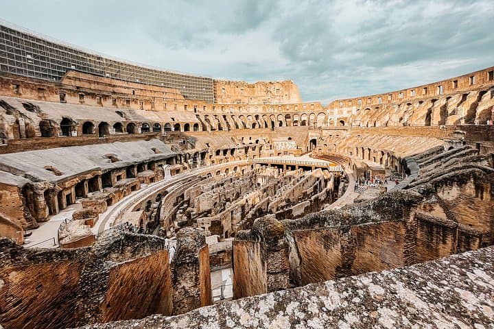 Visite guidée du sol de l'arène du Colisée et de la porte de la mort des gladiateurs — photo 5