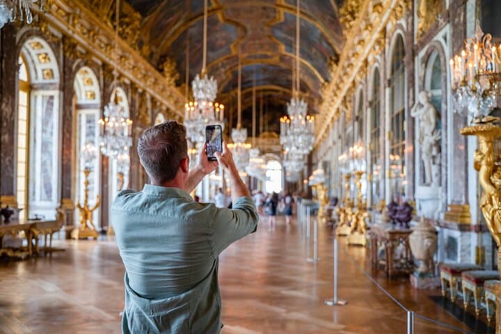 Besichtigung des Schlosses und der Gärten von Versailles ab Paris — Foto 3