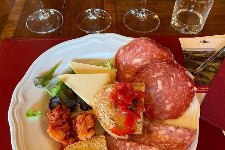 Da Firenze: Tour in Vespa in piccoli gruppi in Toscana con pranzo e vino — foto 5