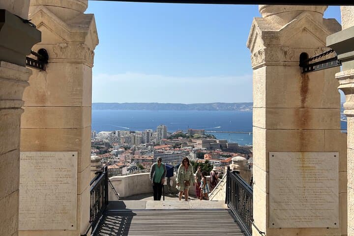Provence : Visite Privée d'Aix-en-Provence, Cassis et Marseille — photo 4