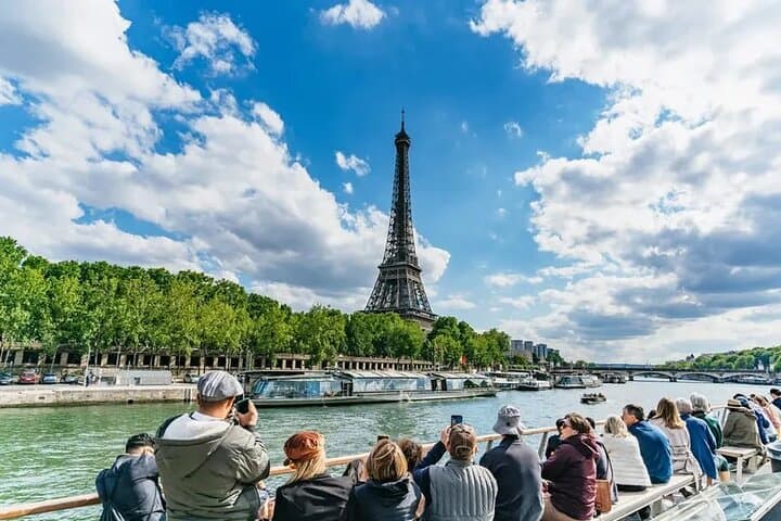 Seine-Rundfahrt in Paris — Foto 2
