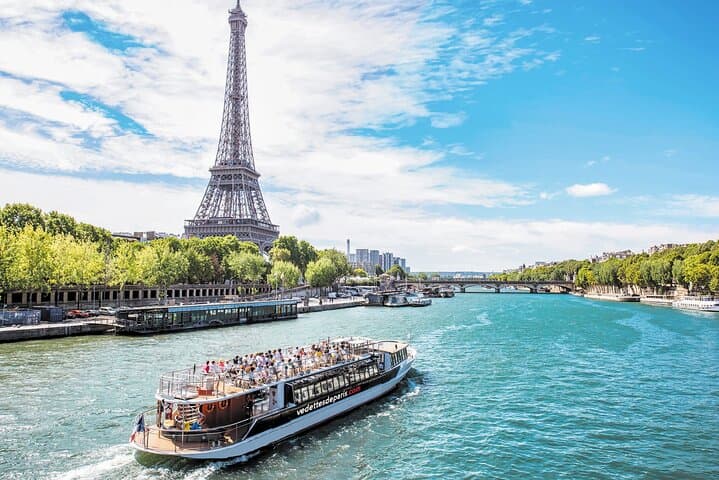 Seine-Rundfahrt in Paris — Foto 1