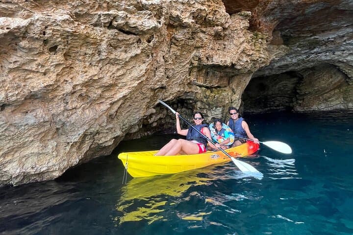 Tour Guidato delle Grotte Marine con Kayak e Snorkeling a Ibiza — foto 2