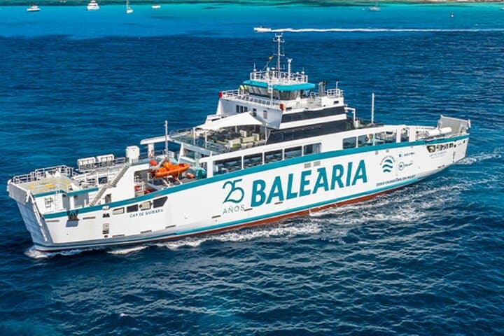 Trasferimenti in traghetto tra Ibiza e Formentera — foto 2