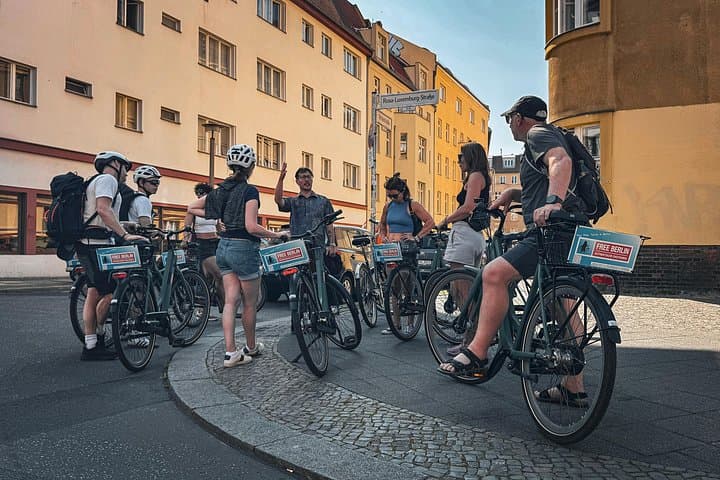 Tour in Bicicletta Privato del Muro di Berlino e del Terzo Reich — foto 2