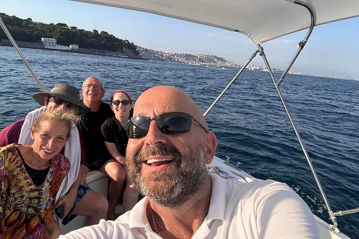 Napoli Küstenparadies: Bootstour mit Schwimmen, Musik & versteckten Schätzen — Foto 5