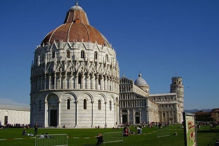 Tour a piedi con biglietto per la Torre Pendente e il Duomo di Pisa — foto 5