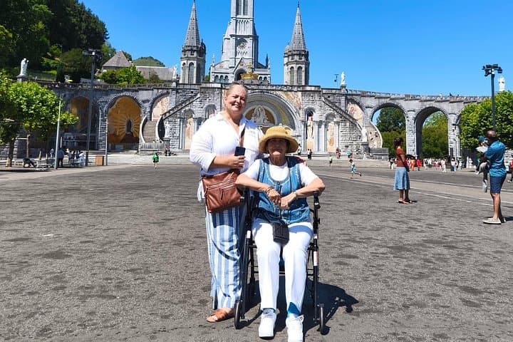 Private Tour von Lourdes mit Transport — Foto 3