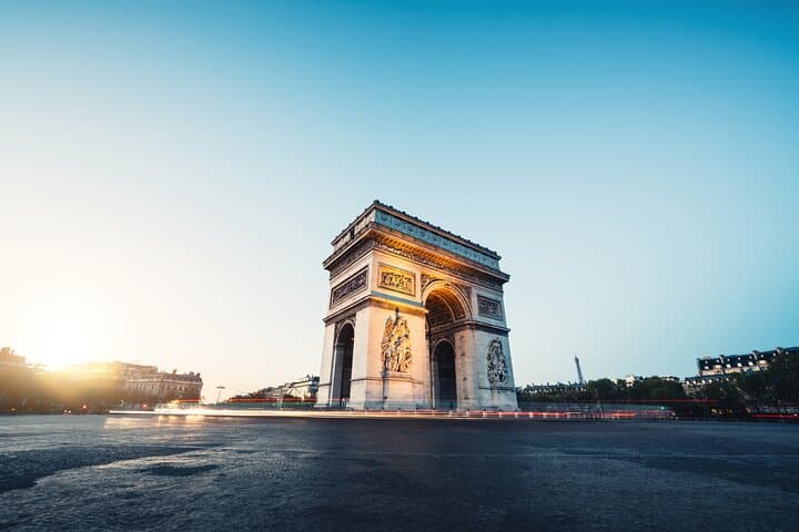 Tour a piedi dell'Arc de Triomphe e dei Champs-Élysées — foto 3