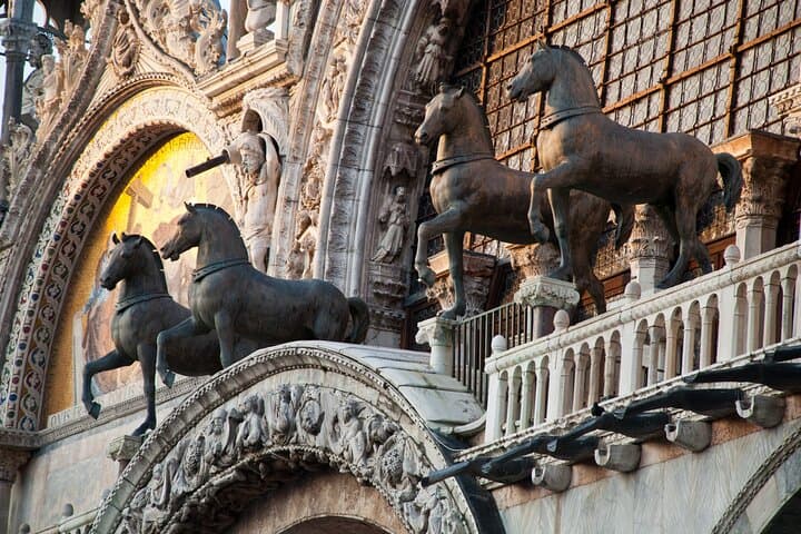 Tour della Basilica di San Marco e del Palazzo Ducale a Venezia — foto 2