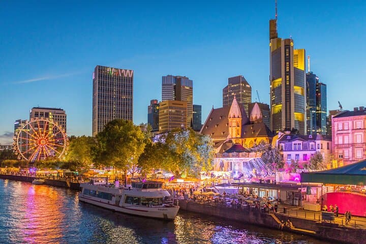 Frankfurt Privattransfer: Flughafen Stadt zu/von Hotel — Foto 2