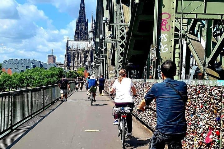 Paseo en bicicleta guiado de 2 horas por Colonia a los 5 principales atractivos