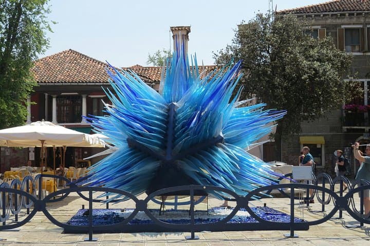 Murano : Excursion en bateau, ateliers de verre et démonstration de soufflage