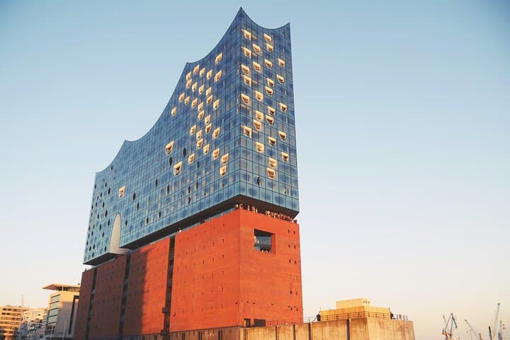 Visita guiada Premium a la Plaza Elphi con pan francés y café — foto 5