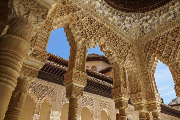 Tour guiado de la Alhambra con entradas oficiales — foto 2