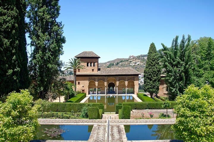 Tour guiado de la Alhambra con entradas oficiales — foto 4