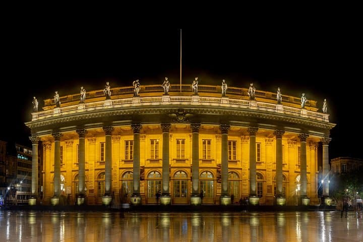 Bordeaux Night Tour: Private Evening Highlights Experience — photo 2
