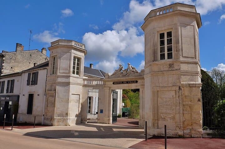 Tour Privado del Patrimonio del Cognac desde Burdeos