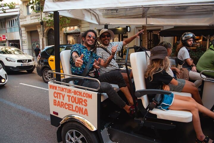 Offizieller Tuk Tuk BCN | Barcelona 3-Stunden-Stadttour — Foto 5