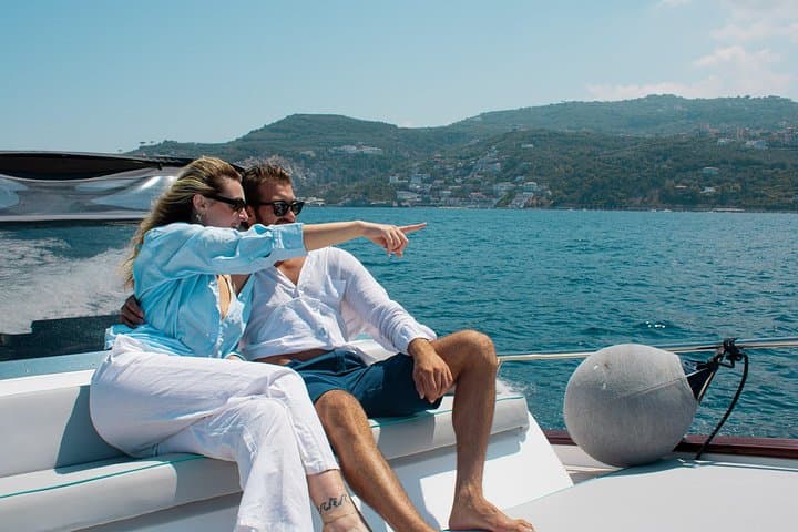 Capri Island Small Group Boat Tour from Naples with Light Lunch — photo 2