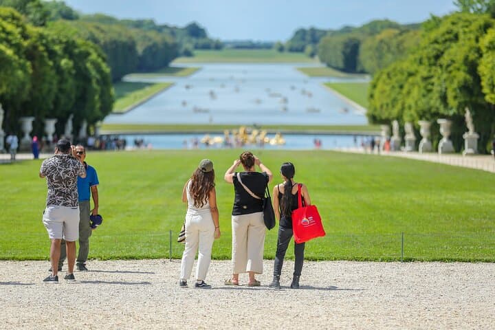 Halbtägige geführte Tour durch den Palast und die Gärten von Versailles ab Paris — Foto 2