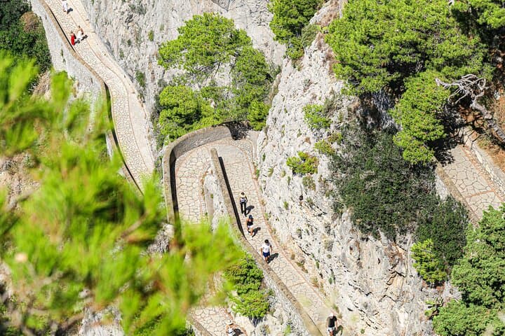 Excursion d'une journée à Capri, Anacapri et la Grotte Bleue depuis Naples — photo 4