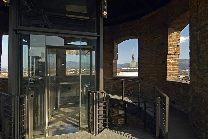 Tour Panoramico di Torino: Tetti, Colline e Giardini Reali — foto 5
