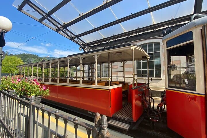 Train historique Superga Express : collines verdoyantes et vues imprenables — photo 2