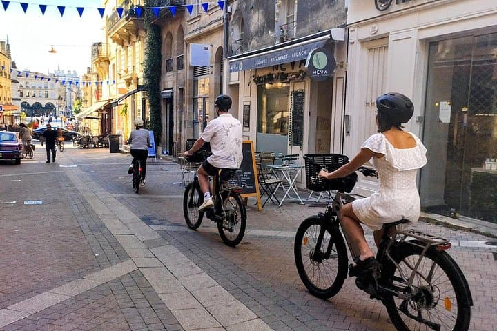 E-Bike-Tour: Von Bordeaux nach Saint-Émilion mit Picknick-Lunch — Foto 2