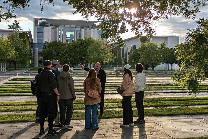 Berlin Regierungsviertel Tour und Besuch der Reichstagskuppel — Foto 2