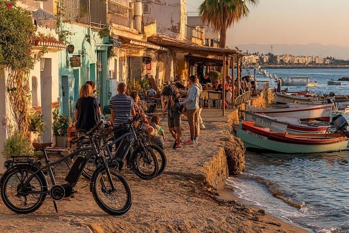 Tour in E-Bike di 2 Ore a Malaga con il Bosco di Gibralfaro — foto 3