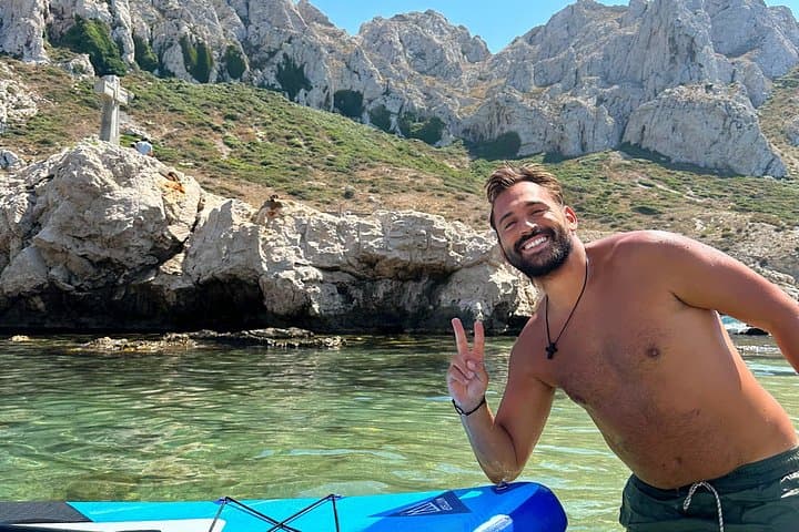 Excursion guidée en paddle dans les Calanques de Marseille