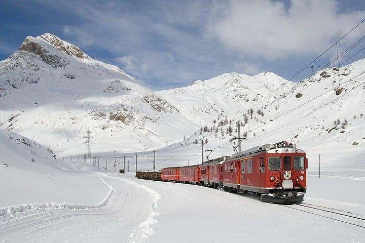 Bernina Express Zug und St. Moritz Tagesausflug von Mailand — Foto 2