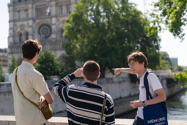 Tour guidato in piccoli gruppi dell'interno e dell'esterno della Cattedrale di Notre Dame — foto 1
