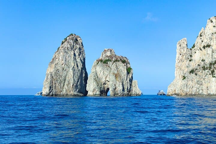 Excursion d'une journée à Capri, Anacapri et la Grotte Bleue depuis Naples — photo 5
