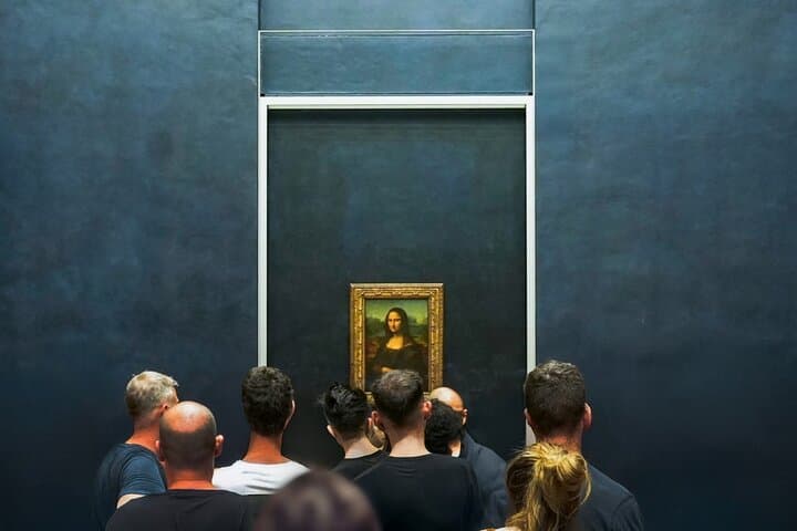 París en un día: Tour del Louvre + Paseos guiados por Montmartre y la ciudad — foto 3