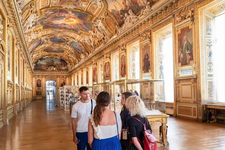 París en un día: Tour del Louvre + Paseos guiados por Montmartre y la ciudad — foto 5