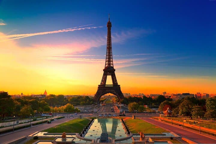 Torre Eiffel Tutti i Piani in Ascensore con Guida Privata