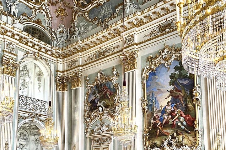 Nymphenburg-Palast & Wagenmuseum Tour in München