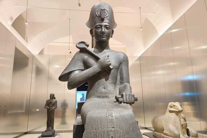 Medio Día desde Milán: Descubre Turín y el Museo Egipcio