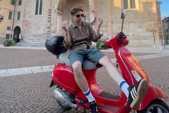 Tour en Vespa por Verona con Aperitivo — foto 3