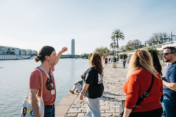 Visite à pied en petit groupe du quartier Triana de Séville et de la rivière — photo 5