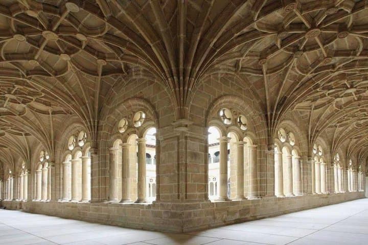 Tour Privado a Pie del Museo San Telmo y Pintxos en San Sebastián