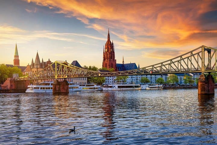 Frankfurt Flughafen Abholung und 1-stündige Stadtrundfahrt