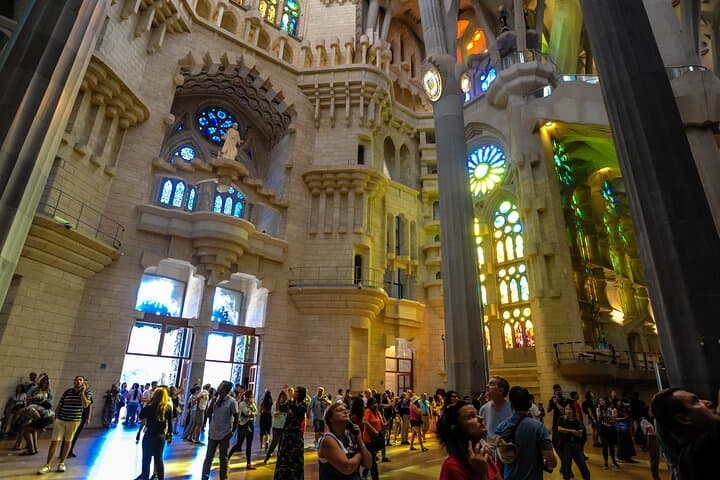 Sagrada Familia Fast Track Geführte Tour — Foto 2