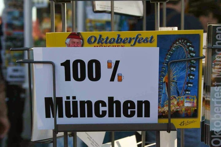 Asientos en el Hofbrau Tent para Oktoberfest — foto 3